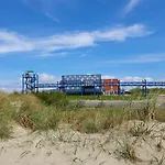 Daire Gaestehaus Am Bahnhof Norddeich (Norden)