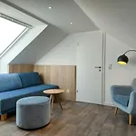 Daire Gaestehaus Am Bahnhof Norddeich (Norden)