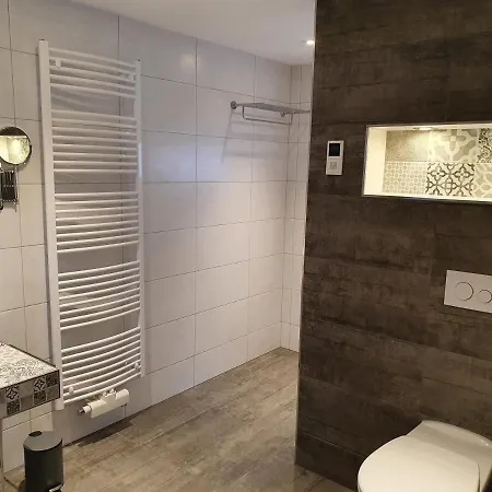 公寓 Gaestehaus Am Bahnhof 诺德代希