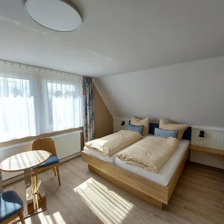 Apartment Gaestehaus Am Bahnhof