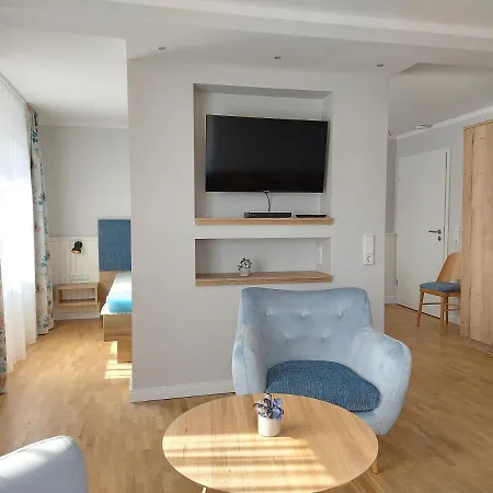 Gaestehaus Am Bahnhof Apartment