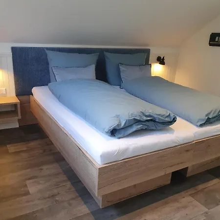 Am Bahnhof Apartment