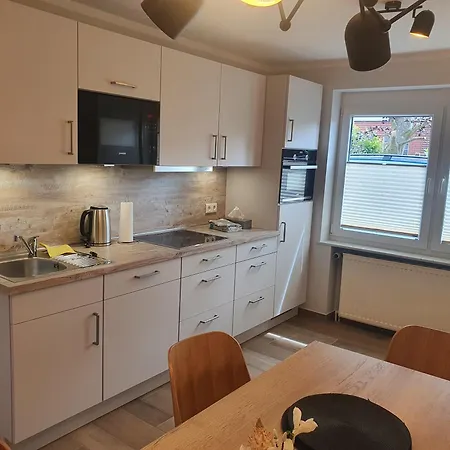 Gaestehaus Am Bahnhof Apartment